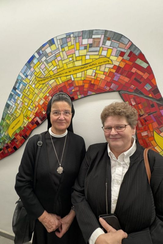 IMG_0148_Klöster mit Vertreterinnen1